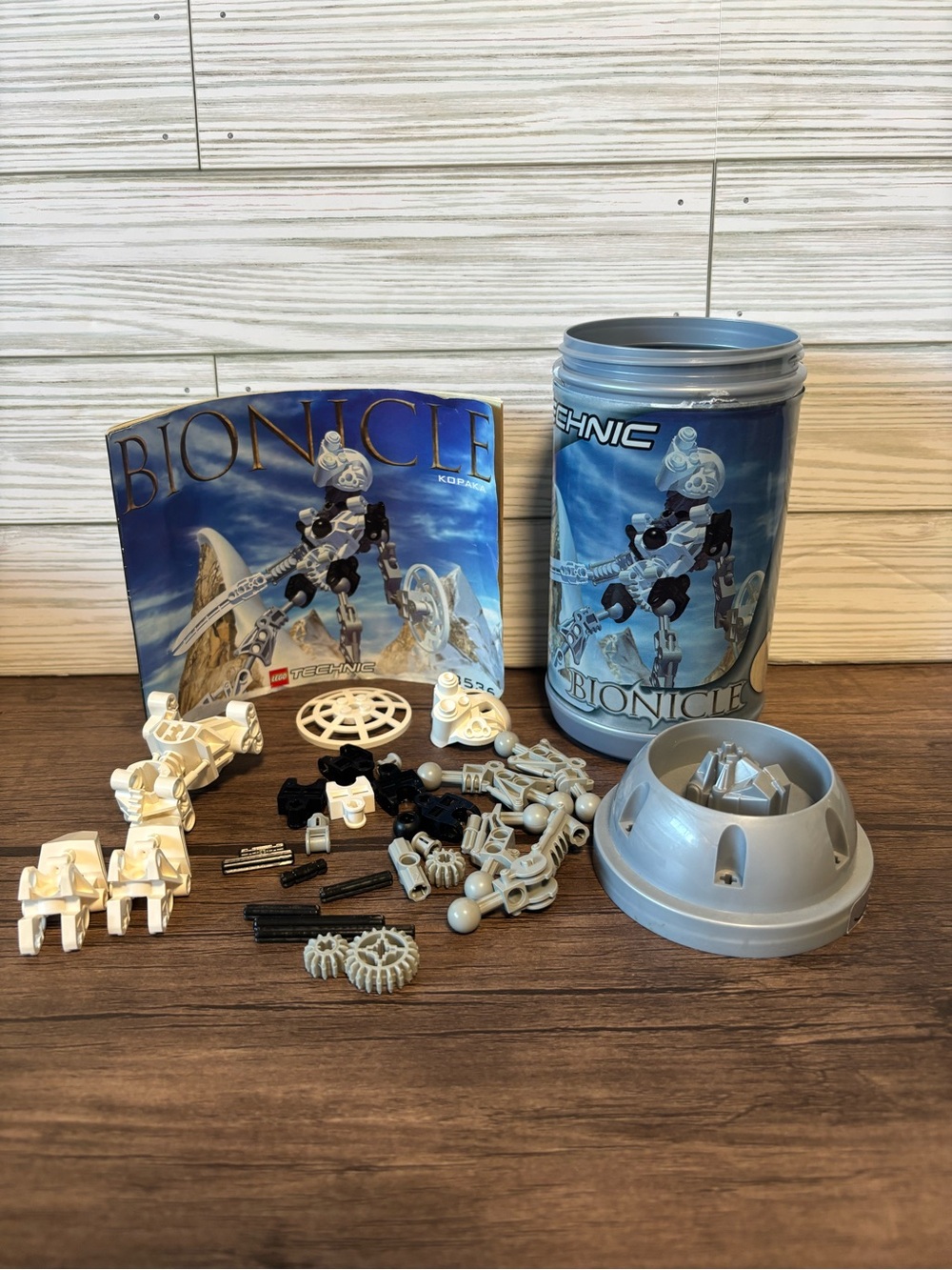 LEGO BIONICLE Kopaka 8536 - INCOMPLETE Set w/ Canister and Manual
